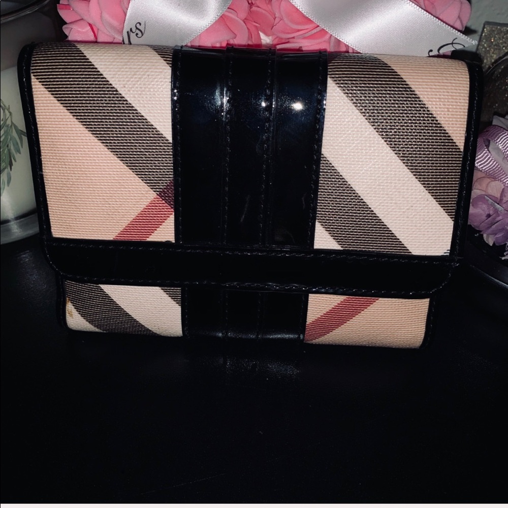 Authentic BURBERRY Wallet!❤️